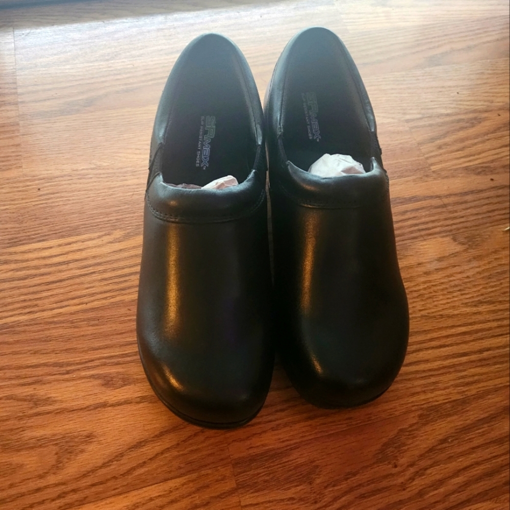 Slip resistant shoes